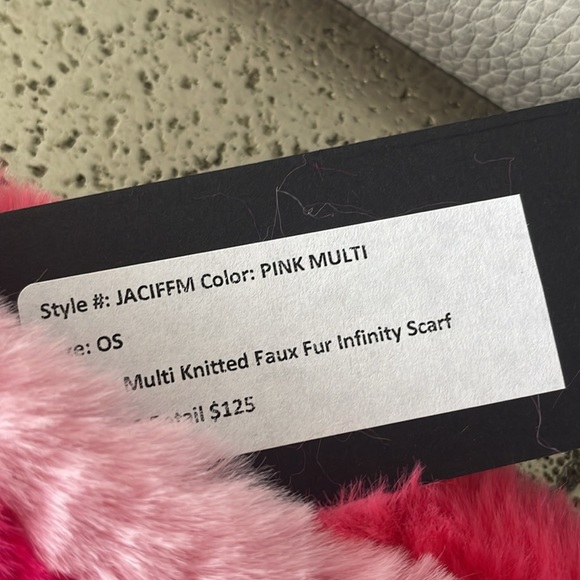 NWT MULTI KNITTED FAUX FUR INFINITY SCARF - Picture 4 of 4